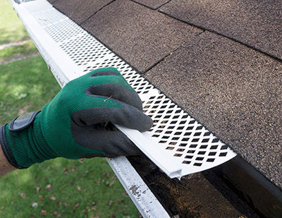 Clean gutter